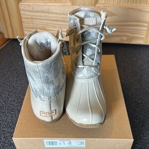 Sperry cameo ivory Rain & Snow duck boots with Waterproof Design NEW